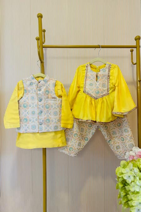 Buy_Rage Attire-Sweta Saria_Yellow Embroidery Lemon Designer Kurta Pant Set _Online_at_Aza_Fashions