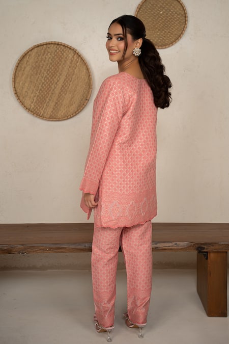 Shop Safaa Peach Shantoon Embroidery V-neck Giselle Moonga Silk Kurta Pant Set at Aza Fashions Shop_Safaa_Peach Shantoon Embroidery V-neck Giselle Moonga Silk Kurta Pant Set _at_Aza_Fashions