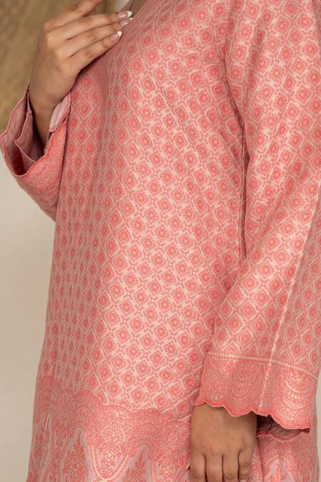 Safaa Peach Shantoon Embroidery V-neck Giselle Moonga Silk Kurta Pant Set at Aza Fashions Safaa_Peach Shantoon Embroidery V-neck Giselle Moonga Silk Kurta Pant Set _at_Aza_Fashions