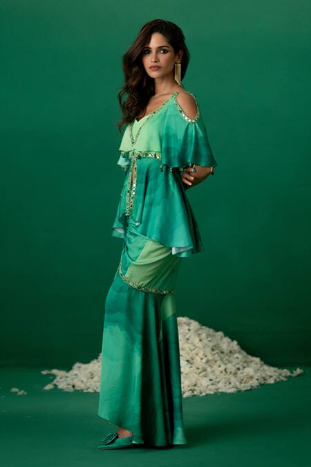 Shashank Arya Green Modal, Satin, Crepe Crystals, Pearls V-neck Block Print Skirt And Kurti Set Online at Aza Fashions Shashank Arya_Green Modal, Satin, Crepe Crystals, Pearls V-neck Block Print Skirt And Kurti Set _Online_at_Aza_Fashions