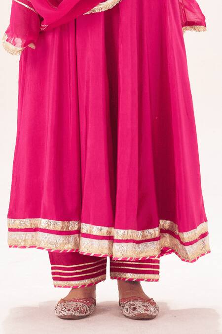 Buy_Muskann Kapadiaa_Pink Silk, Organza Gota Patti Round Neck Rose Anarkali Set _Online_at_Aza_Fashions
