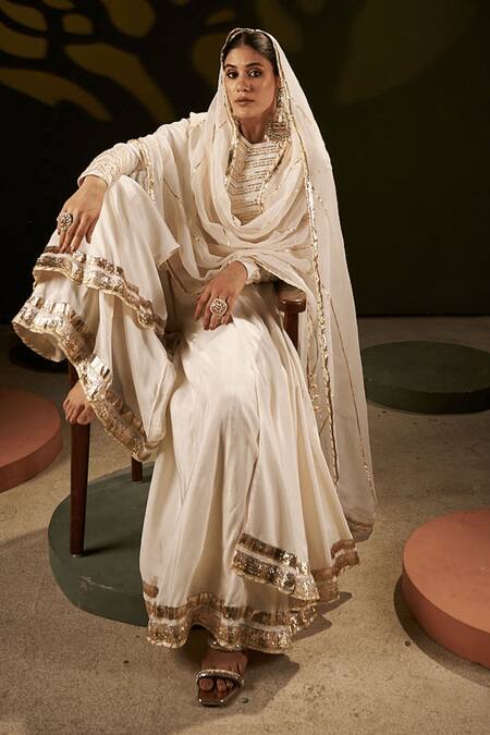 Muskann Kapadiaa_Ivory Silk, Organza Gota Patti Round Neck Anarkali Palazzo Set _Online_at_Aza_Fashions