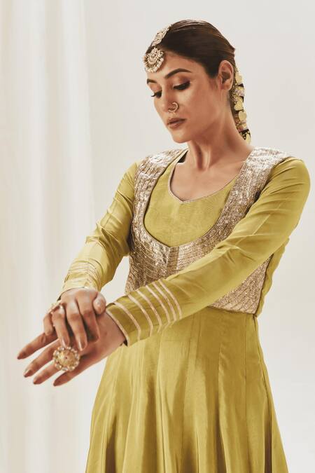 Muskann Kapadiaa_Olive Green Silk, Organza, Chiffon Gota Patti Round Neck Anarkali Set _Online_at_Aza_Fashions