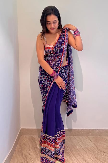 Aaryaa By Kashveen Kohli Purple Chiffon, Silk Embroidery Plunge Neck Designer Saree And Blouse Set 