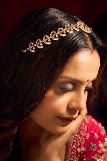 Nazaakat By Samara Singh_Green Kundan Brass Mathapatti _Online_at_Aza_Fashions