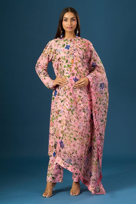 Anamika Khanna Pink Embroidery Round Neck Floral Print Kurta Set at Aza Fashions Anamika Khanna_Pink Embroidery Round Neck Floral Print Kurta Set_at_Aza_Fashions