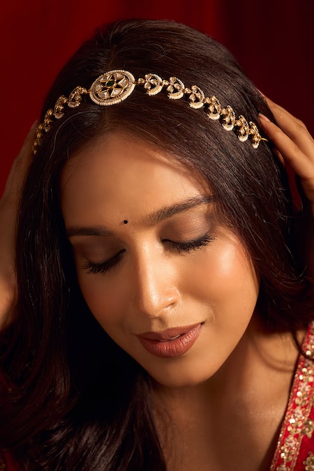 Nazaakat By Samara Singh Green Kundan Brass Mathapatti Online at Aza Fashions Nazaakat By Samara Singh_Green Kundan Brass Mathapatti _Online_at_Aza_Fashions