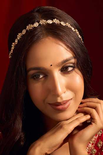 Nazaakat By Samara Singh_White Kundan Brass Mathapatti _at_Aza_Fashions