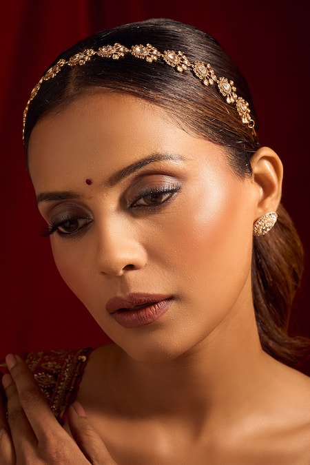 Samyukta Singhania Kundan Brass Mathapatti 