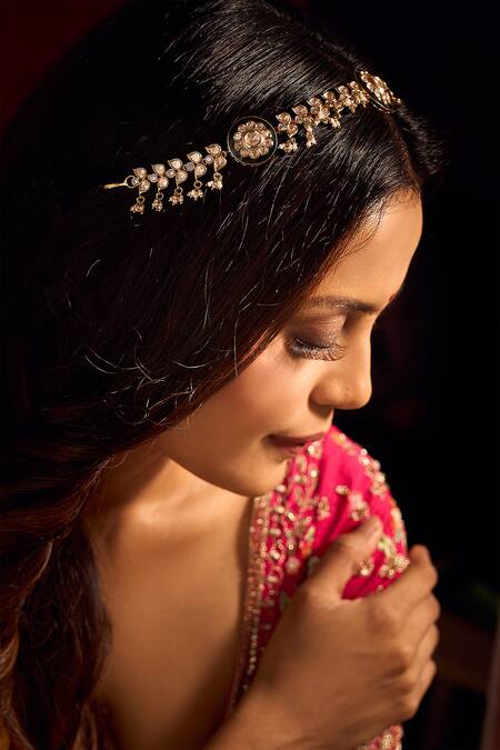 Nazaakat By Samara Singh_Green Kundan Work Brass Mathapatti _Online_at_Aza_Fashions