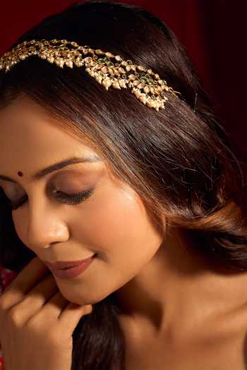 Buy_Nazaakat By Samara Singh_Green Kundan Work Brass Mathapatti _Online_at_Aza_Fashions