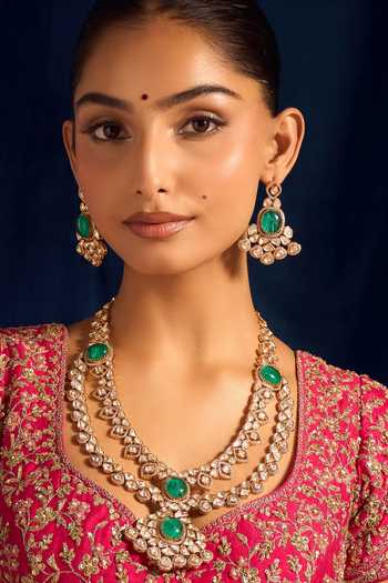 Nazaakat By Samara Singh Mint Green Kundan Necklace & Earring Set 