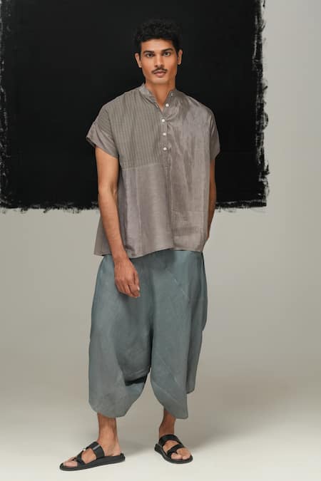 Urvashi Kaur Gray Linen, Cotton, Silk Nova Designer Grey T-shirt Online at Aza Fashions Urvashi Kaur_Gray Linen, Cotton, Silk Nova Designer Grey T-shirt _Online_at_Aza_Fashions