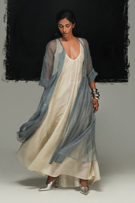 Urvashi Kaur Gray Linen Open Neck Misty Grey Overlay Online at Aza Fashions Urvashi Kaur_Gray Linen Open Neck Misty Grey Overlay _Online_at_Aza_Fashions