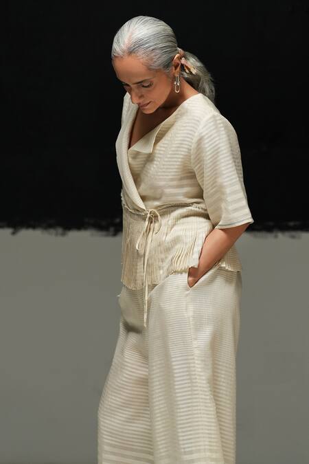 Buy_Urvashi Kaur_Cream Maheshwari, Silk Open Neck, Handwoven Top _Online_at_Aza_Fashions