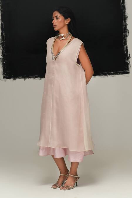 Buy Urvashi Kaur Pink Silk V-neck Hina Handwoven Mulberry Dress Online at Aza Fashions Buy_Urvashi Kaur_Pink Silk V-neck Hina Handwoven Mulberry Dress _Online_at_Aza_Fashions
