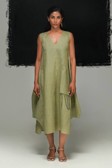 Buy Urvashi Kaur Green Linen V-neck Tsuchi Dress Online at Aza Fashions Buy_Urvashi Kaur_Green Linen V-neck Tsuchi Dress _Online_at_Aza_Fashions
