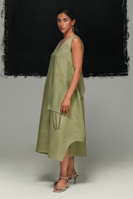 Shop Urvashi Kaur Green Linen V-neck Tsuchi Dress Online at Aza Fashions Shop_Urvashi Kaur_Green Linen V-neck Tsuchi Dress _Online_at_Aza_Fashions