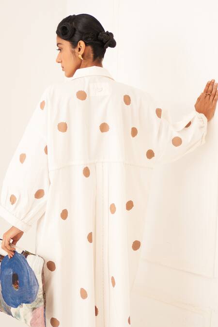 Buy_OFRIDA_White Cotton Collared Latte Polka Dress _Online_at_Aza_Fashions