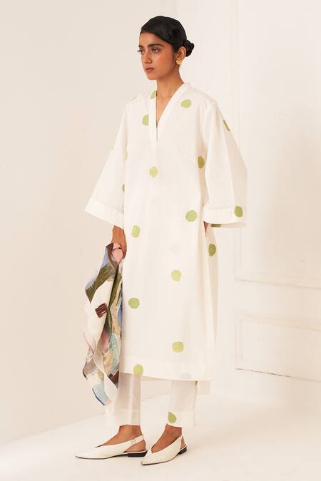 Shop_OFRIDA_White Cotton Split V-neck Limon Polka Dot Kurta Set _Online_at_Aza_Fashions