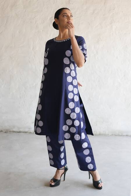 Saksham & Neharicka Navy Cotton, Silk Applique Round Neck Blue Kurta Set Online at Aza Fashions Saksham & Neharicka_Navy Cotton, Silk Applique Round Neck Blue Kurta Set _Online_at_Aza_Fashions