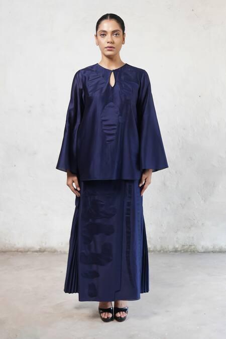 Saksham & Neharicka Navy Cotton, Silk Applique Keyhole Neck Blue Co-ord Set Online at Aza Fashions Saksham & Neharicka_Navy Cotton, Silk Applique Keyhole Neck Blue Co-ord Set _Online_at_Aza_Fashions