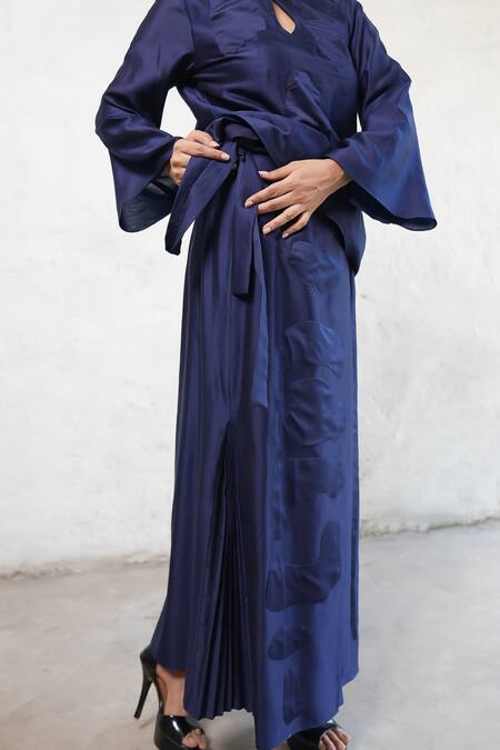 Saksham & Neharicka Navy Cotton, Silk Applique Keyhole Neck Blue Co-ord Set at Aza Fashions Saksham & Neharicka_Navy Cotton, Silk Applique Keyhole Neck Blue Co-ord Set _at_Aza_Fashions