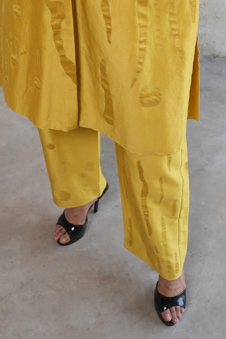 Shop Saksham & Neharicka Yellow Cotton, Silk Embroidery, Applique V-neck Ochre Kurta Set Online at Aza Fashions Shop_Saksham & Neharicka_Yellow Cotton, Silk Embroidery, Applique V-neck Ochre Kurta Set _Online_at_Aza_Fashions