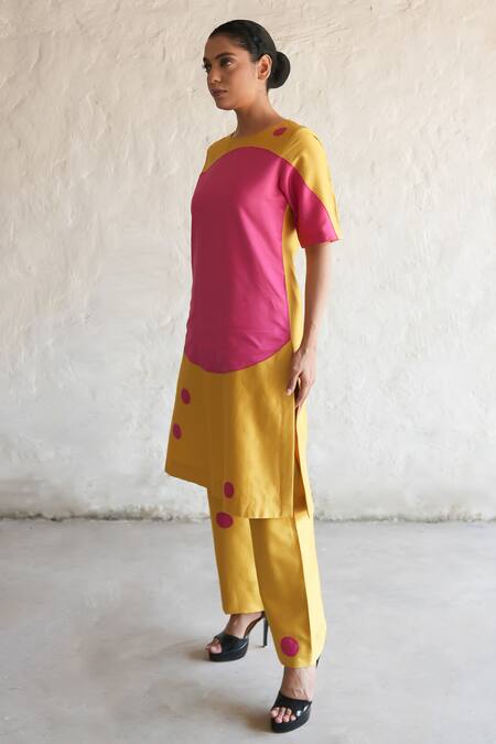Buy Saksham & Neharicka Yellow Cotton, Silk Applique Round Neck Chand Bibi Kurta Set Online at Aza Fashions Buy_Saksham & Neharicka_Yellow Cotton, Silk Applique Round Neck Chand Bibi Kurta Set _Online_at_Aza_Fashions