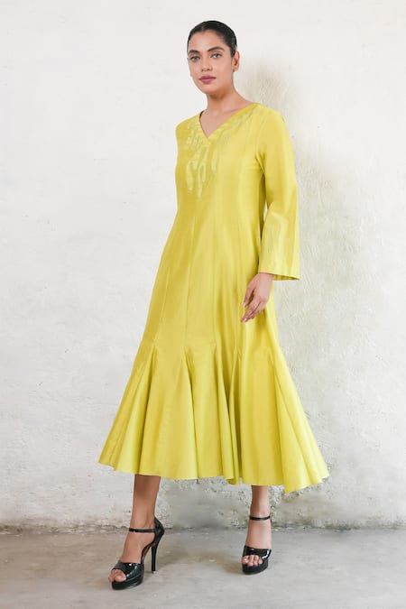 Buy_Saksham & Neharicka_Lime Cotton, Silk Embroidery V-neck Applique Banarasi Dress 