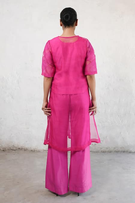 Shop Saksham & Neharicka Pink Organza, Cotton, V-neck Michelle Kurta Set at Aza Fashions Shop_Saksham & Neharicka_Pink Organza, Cotton, V-neck Michelle Kurta Set _at_Aza_Fashions