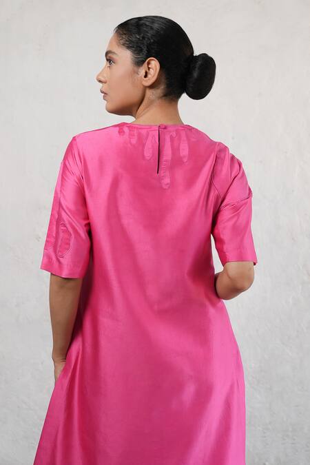 Saksham & Neharicka Pink Cotton, Silk Embroidery Round Neck Hand Kurta Set Online at Aza Fashions Saksham & Neharicka_Pink Cotton, Silk Embroidery Round Neck Hand Kurta Set _Online_at_Aza_Fashions