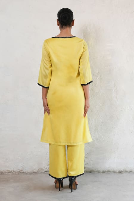 Shop Saksham & Neharicka Yellow Cotton, Silk Beads V-neck Hand Embroidered Kurta Set at Aza Fashions Shop_Saksham & Neharicka_Yellow Cotton, Silk Beads V-neck Hand Embroidered Kurta Set _at_Aza_Fashions