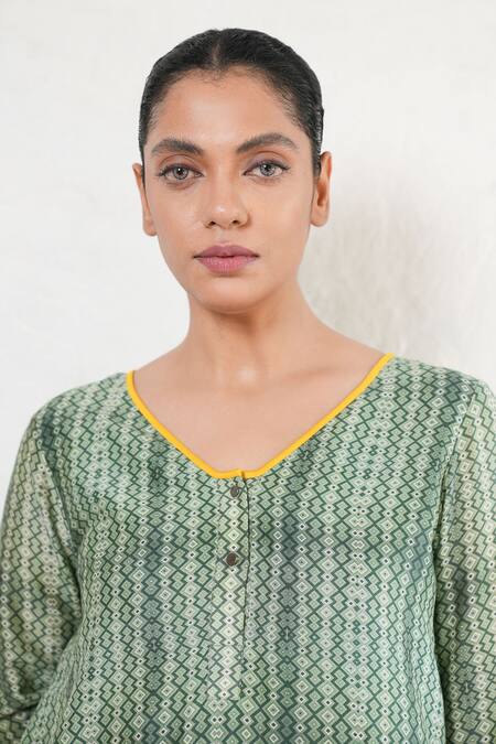Buy Saksham & Neharicka Olive Green Cotton, Silk Round Neck Banarasi Kurta Online at Aza Fashions Buy_Saksham & Neharicka_Olive Green Cotton, Silk Round Neck Banarasi Kurta _Online_at_Aza_Fashions