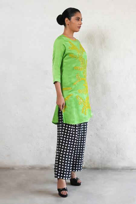 Saksham & Neharicka_Green Linen, Satin Embroidery Round Neck Hand Kurta _Online_at_Aza_Fashions