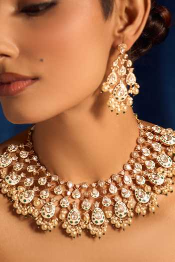 Buy_Nazaakat By Samara Singh_Cream Zari Kundan Jewelry Set In And Green 