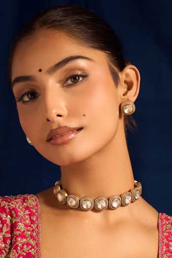 Buy Nazaakat By Samara Singh White Zari Kundan Brass Necklace And Earring Set Buy_Nazaakat By Samara Singh_White Zari Kundan Brass Necklace And Earring Set