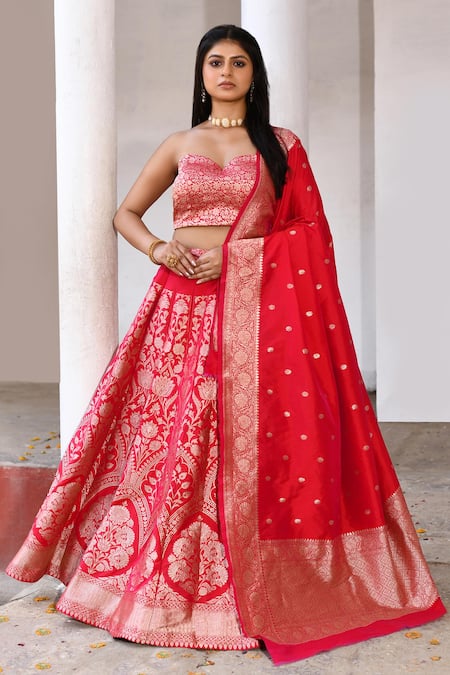 Shop_Naaritva India_Fuchsia Silk Zari Handwoven Lehenga Set _Online_at_Aza_Fashions