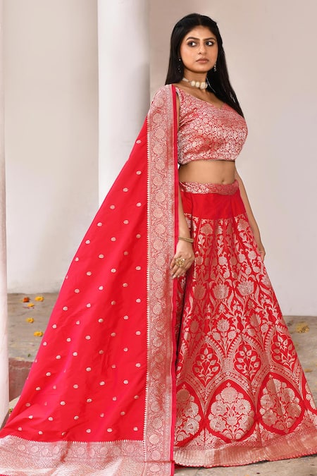 Buy_Naaritva India_Fuchsia Silk Zari Handwoven Lehenga Set _Online_at_Aza_Fashions
