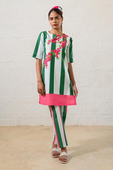 Prachi Kamat Green Poplin Embroidery Round Neck Striped Floral Kurta And Pant Set 