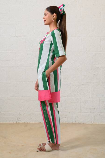Prachi Kamat Green Poplin Embroidery Round Neck Striped Floral Kurta And Pant Set Online at Aza Fashions Prachi Kamat_Green Poplin Embroidery Round Neck Striped Floral Kurta And Pant Set _Online_at_Aza_Fashions
