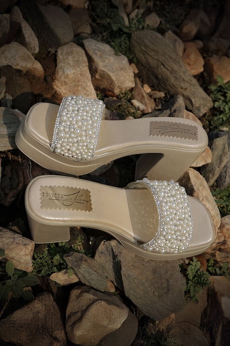 Shiveen Shiveen Gold Pearls Sable Noir Platform Box Heels 