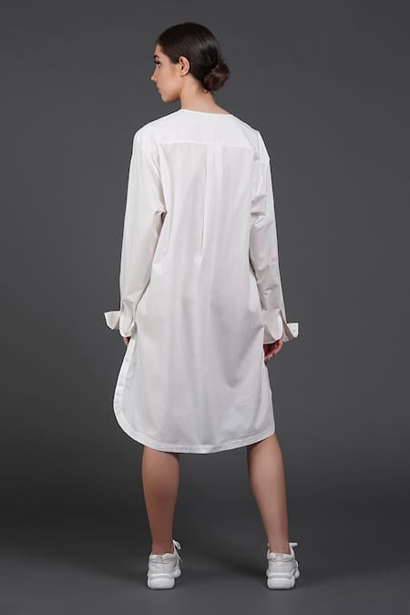 Shop Samant Chauhan White Cotton Round Neck Serene Stone Shirt Dress at Aza Fashions Shop_Samant Chauhan_White Cotton Round Neck Serene Stone Shirt Dress _at_Aza_Fashions