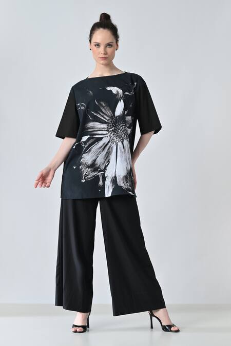 Shop_Samant Chauhan_Black Cotton Round Neck Floral Print Daisy Top _Online_at_Aza_Fashions