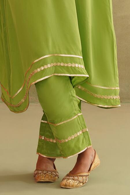 Midori By Sgv_Green Crepe, Silk Embroidery, Sequins V-neck Azra Designer Kaftan Set _Online_at_Aza_Fashions
