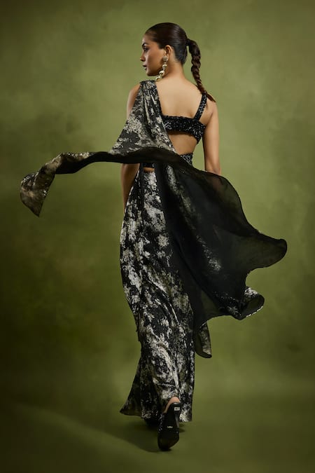 Shop Babita Malkani Black Georgette Beads V-neck Designer Pre-draped Saree Set at Aza Fashions Shop_Babita Malkani_Black Georgette Beads V-neck Designer Pre-draped Saree Set _at_Aza_Fashions