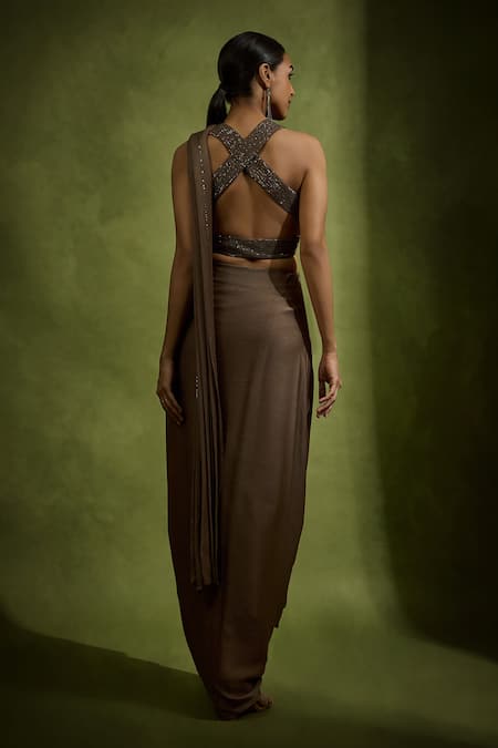 Shop Babita Malkani Brown Chiffon, Tulle Sequins V-neck Pre-draped Saree Set at Aza Fashions Shop_Babita Malkani_Brown Chiffon, Tulle Sequins V-neck Pre-draped Saree Set _at_Aza_Fashions