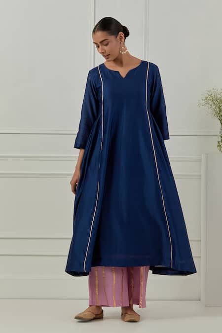 Shop_Musal_Blue Chanderi, Cotton, Lurex, Silk Organza V-neck Avantibai Kurta Set _Online_at_Aza_Fashions