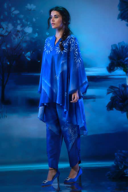 Shop_Mandira Wirk - Indian_Blue Chanderi Embroidery Split V-neck Kurta Pant Set _Online_at_Aza_Fashions