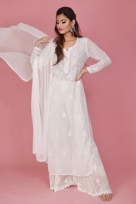 Buy_LABEL AISHWARYRIKA_White Chiffon, Georgette Chikankari Notched Kurta Set _Online_at_Aza_Fashions